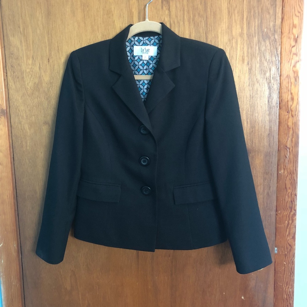 Le Suit Petite - Black Pant Suit - Size 4 Petite